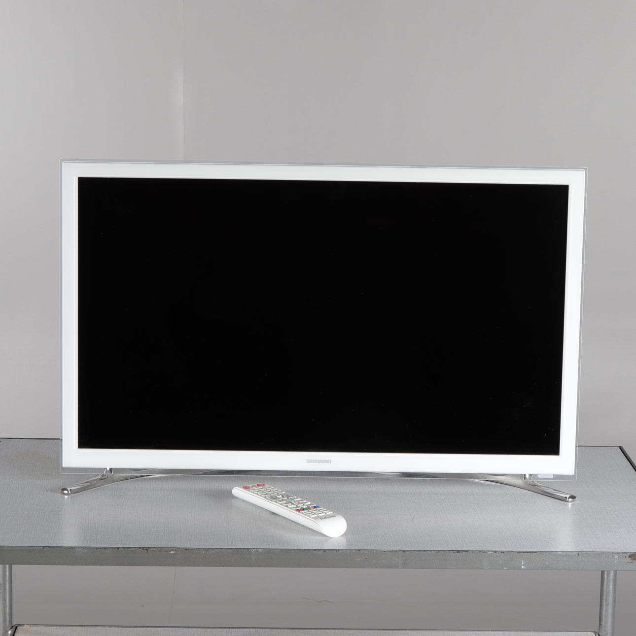 TV, 32 tommer, Samsung UE32H4515AK.
