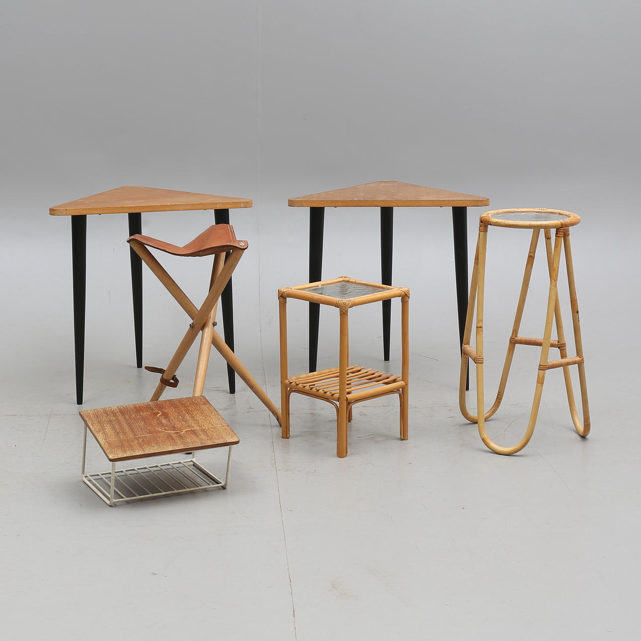 MÖBLER, 6 st, omkring 1900-talets mitt.