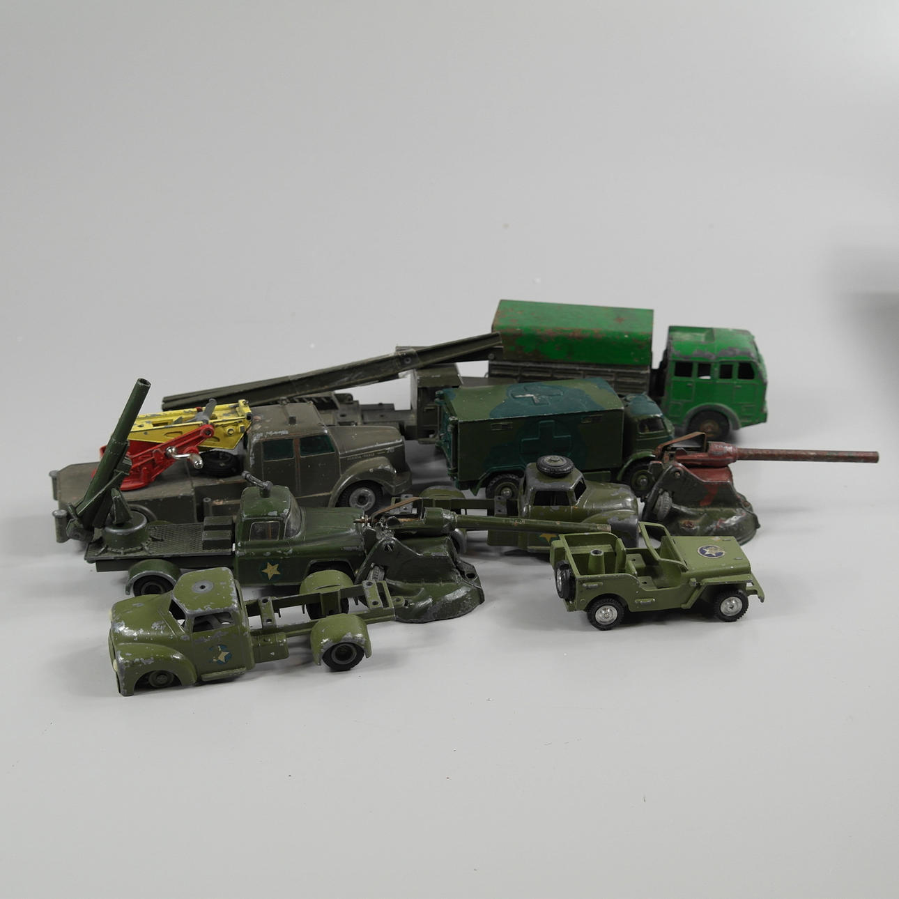 MODELLBILAR. Metall. 10 delar.