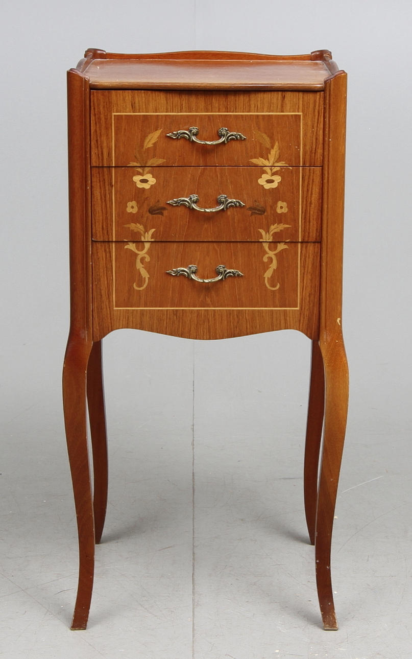 BYRÅ, rokokostil, 1900-tal.