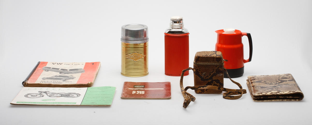 DIVERSE, 8 delar, 1900-tal, bl.a. fordonshandböcker.