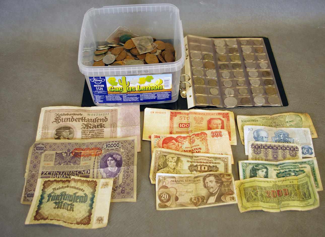 ÄLDRE MYNT OCH SEDLAR.