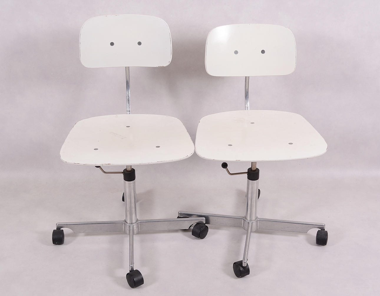 JØRGEN RASMUSSEN. Office chairs, a pair, model KEVI 2533.