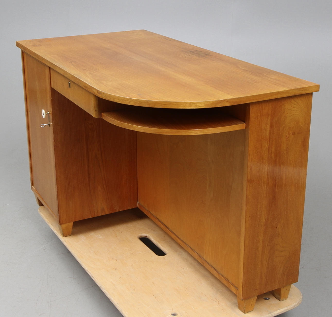 SKRIVBORD, funkis, 1930/40-tal.