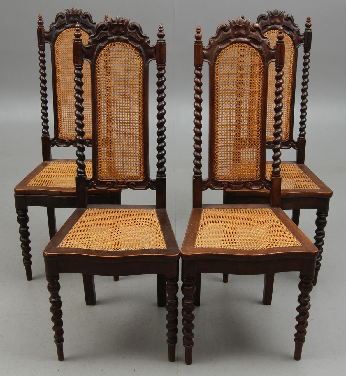 STOLAR 4 st, renässansstil, 1900-talets början.