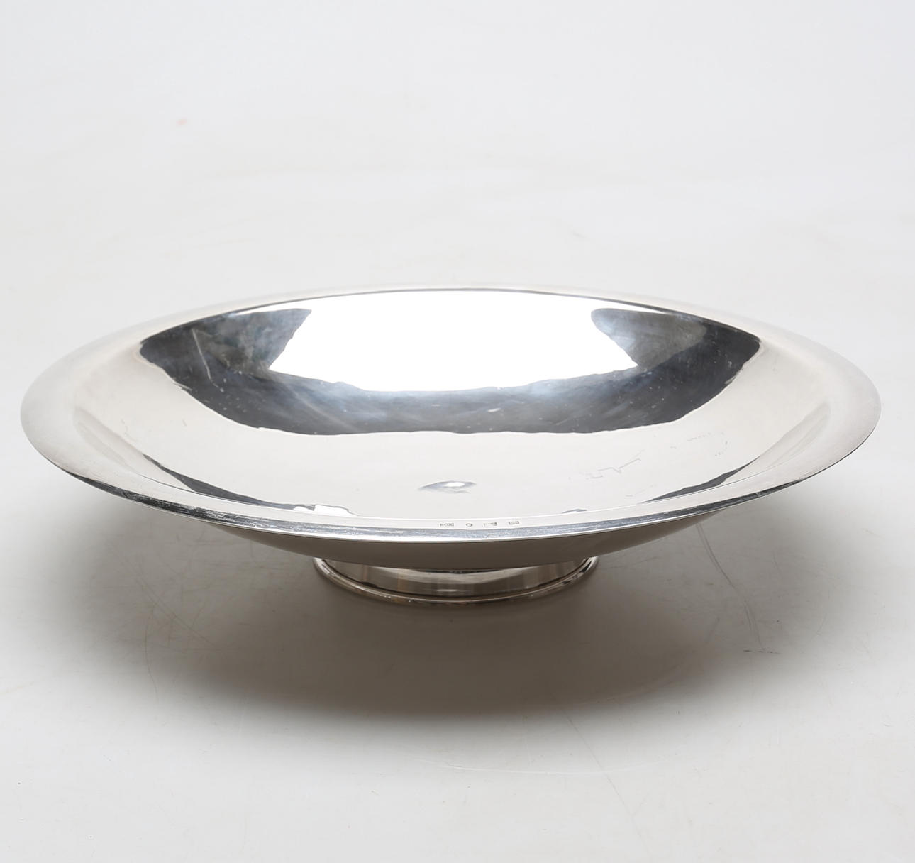 BOWL, sterling silver, 640 grams, 1900s.