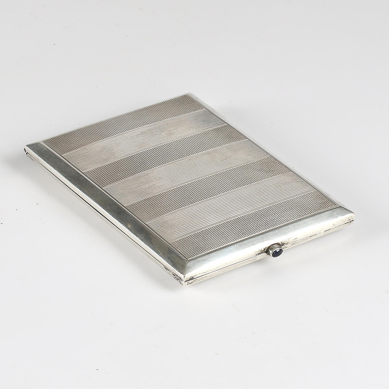 CIGARETTE CASE, silver, 1930s. Weight 153 grams.