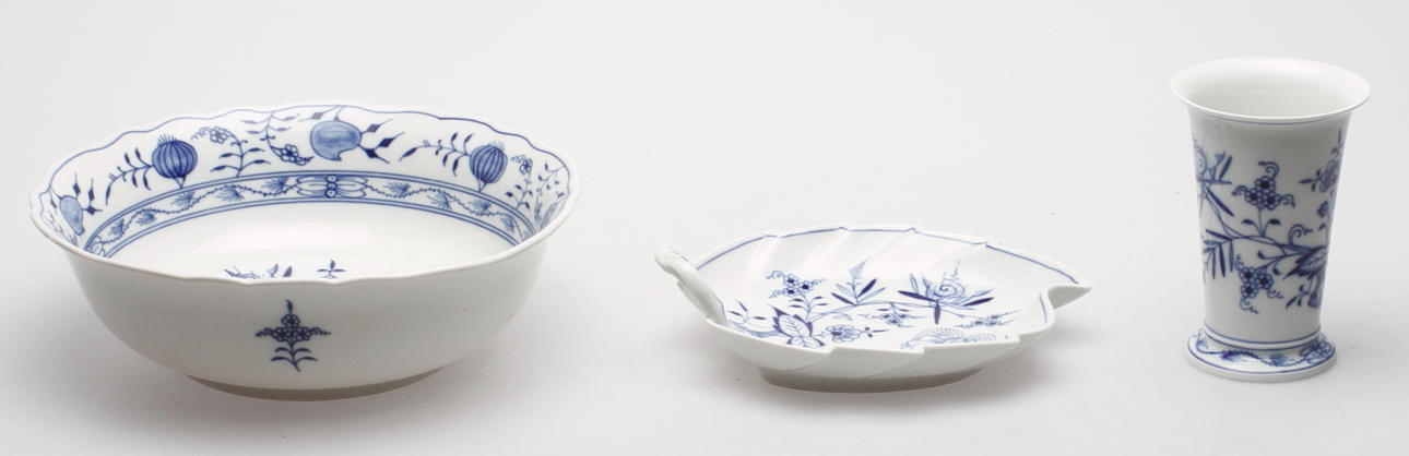 SKÅL, FAT samt VAS, 3 delar, porslin, Meissen.