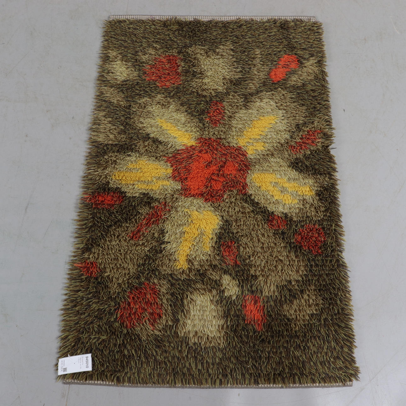 RYAMATTA, 1900-tal, ca 130 x 78 cm.