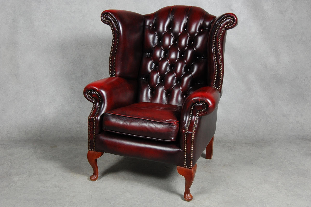 ÖRONLAPPSFÅTÖLJ, Engelsk stil.