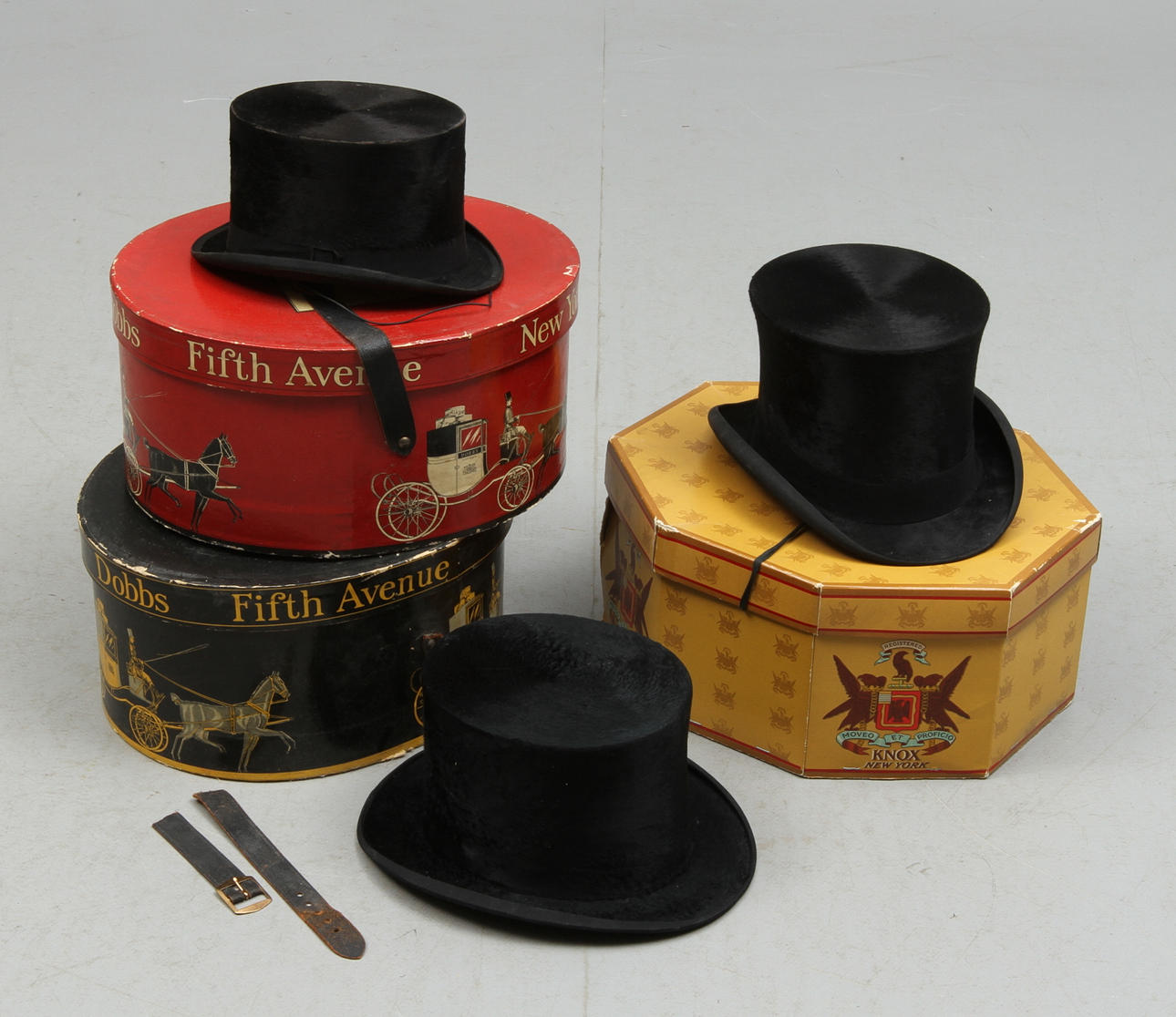 HATTASKAR 3 st samt HATTAR, 3 st, 1900-tal.