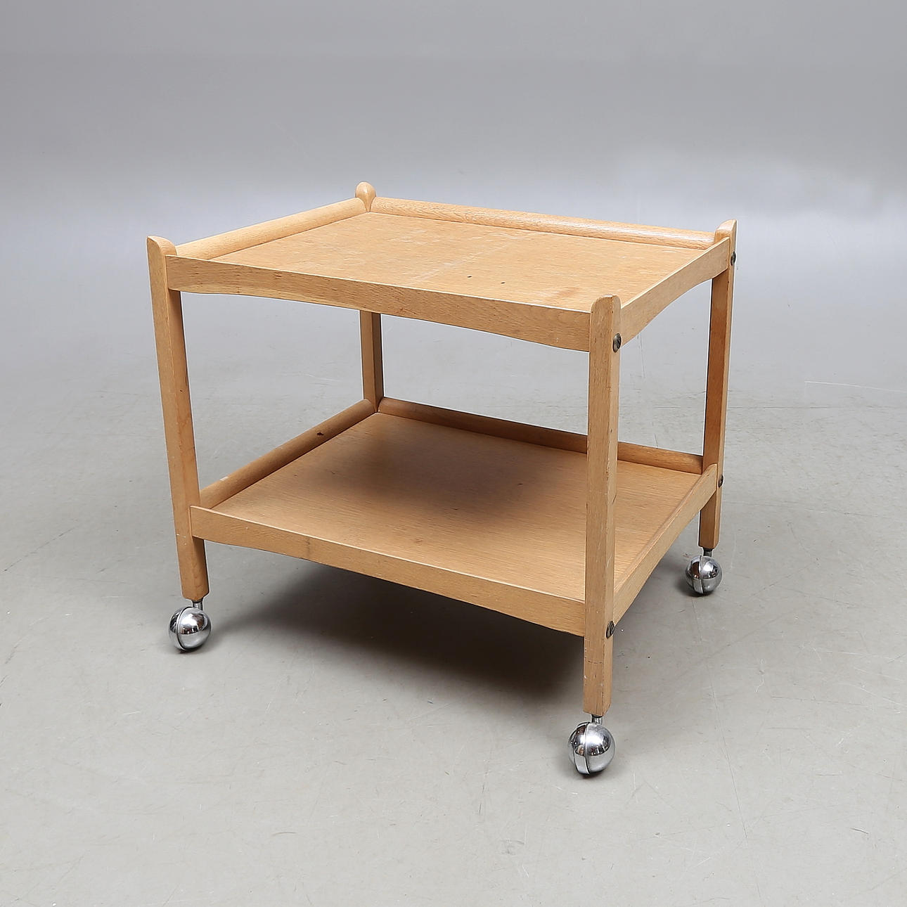 SERVIERWAGEN, Eiche, 60er Jahre.