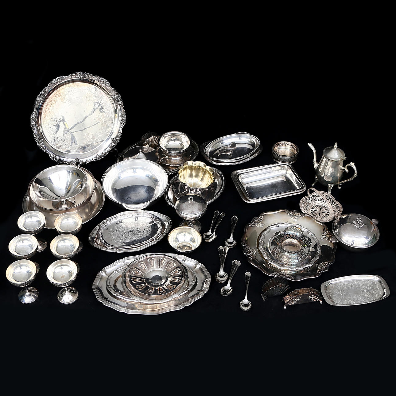 SAMLING NYSILVERFÖREMÅL.