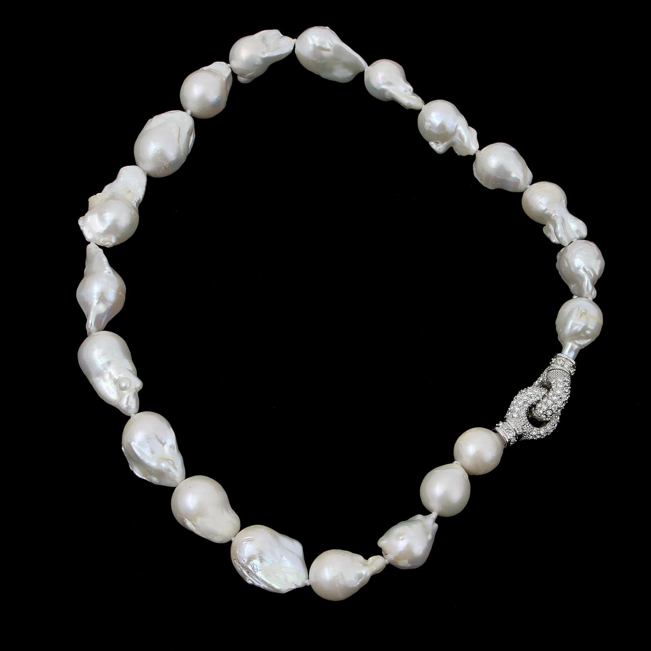 PÄRLCOLLIER.
