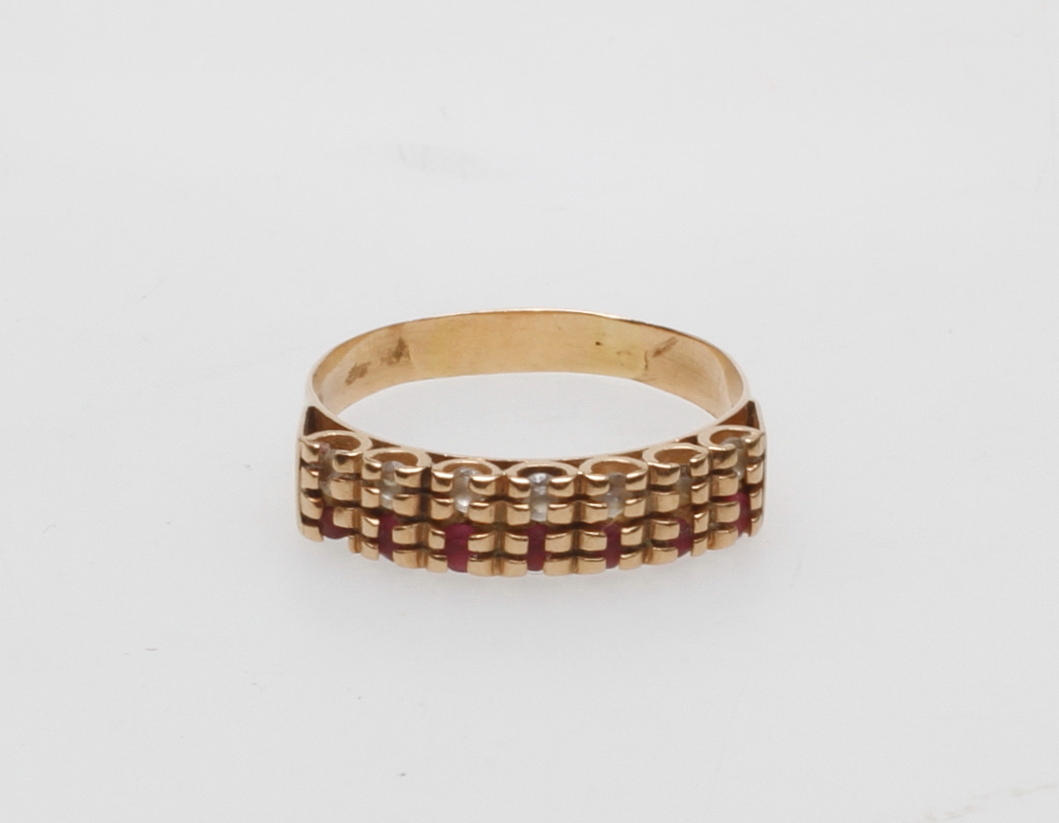 RING, 18k guld, vikt ca 3,3 gr.