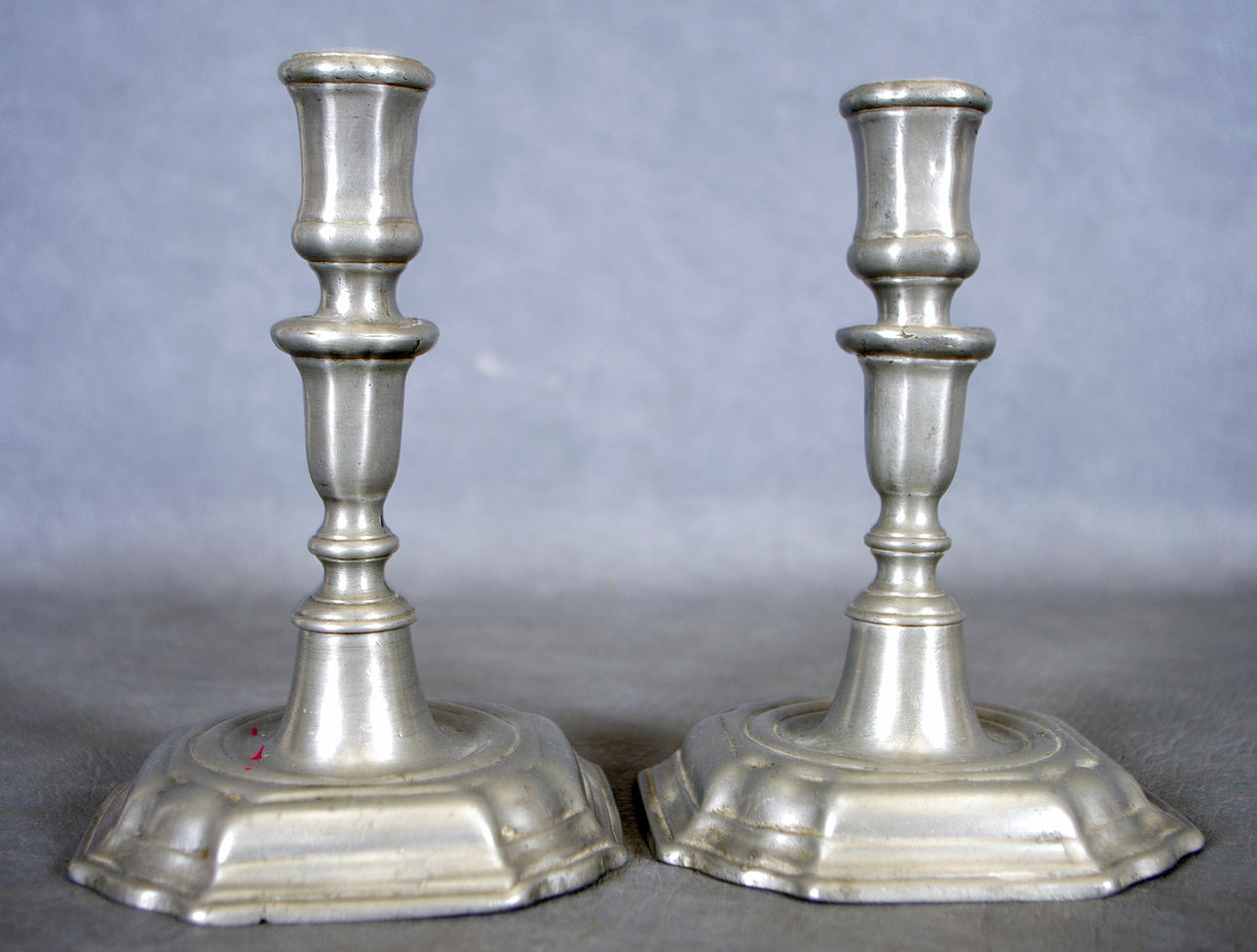 LJUSSTAKAR, 1 par, 1700-tal.