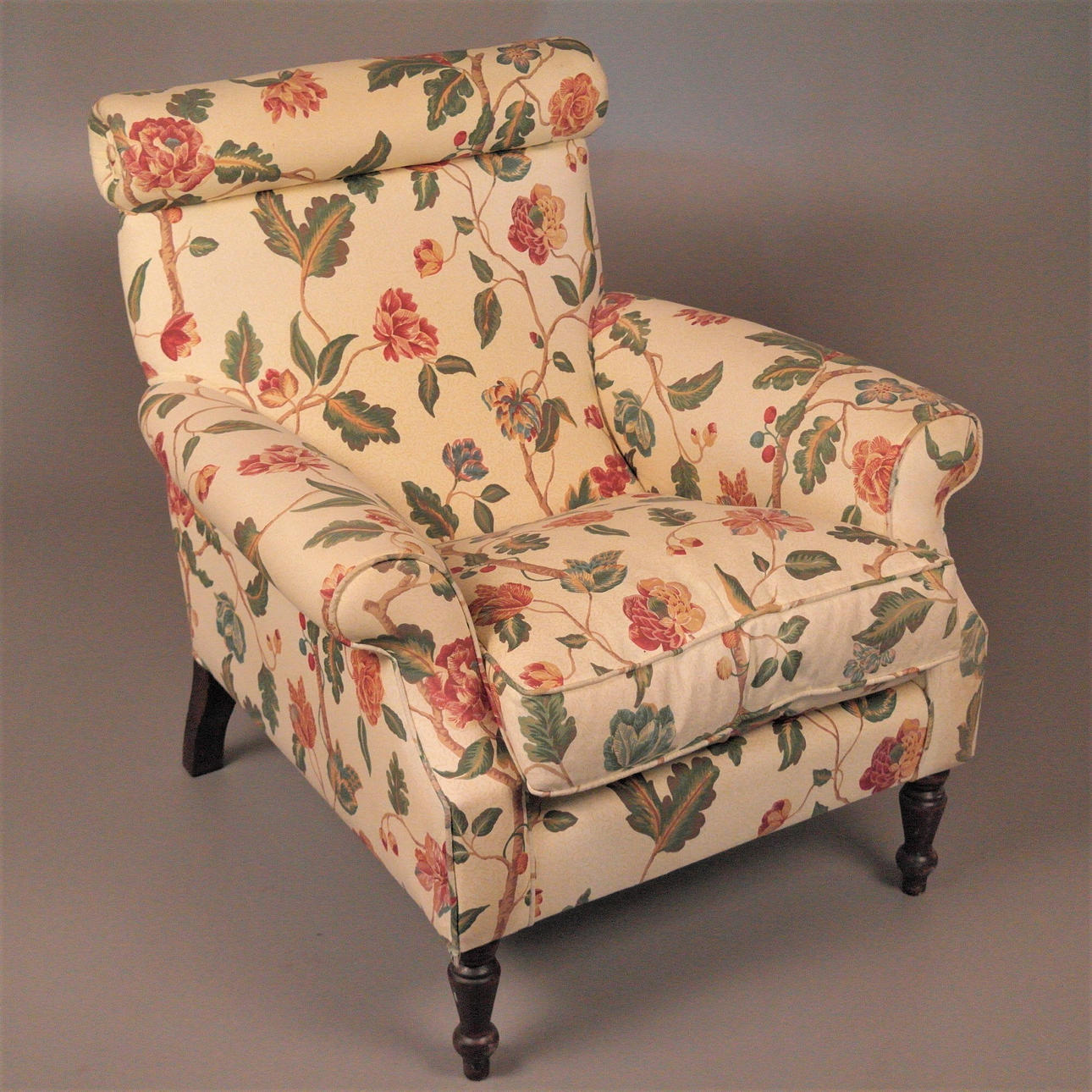 SESSEL. KA INTERNATIONAL.