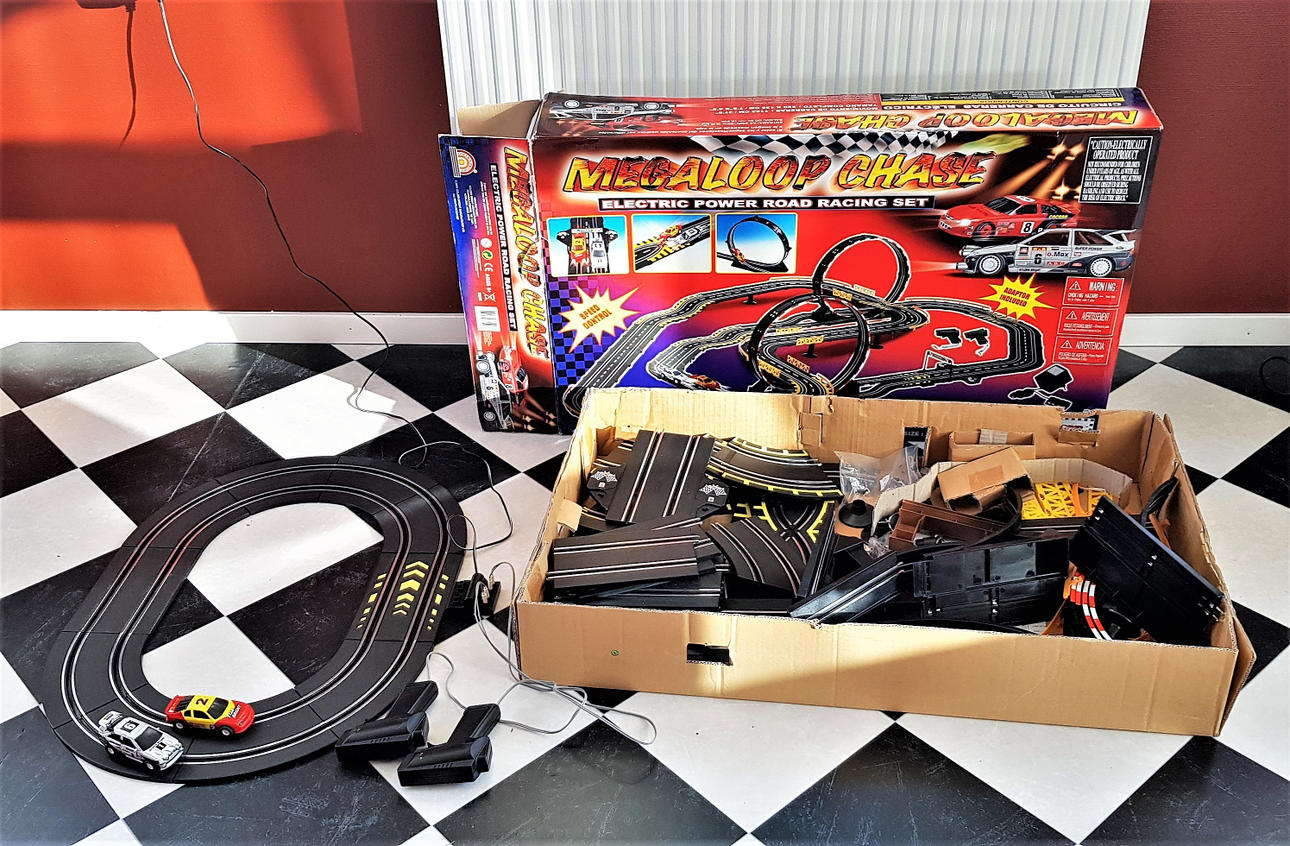 ELEKTRISK BILBANE MEGALOOP CHASE.