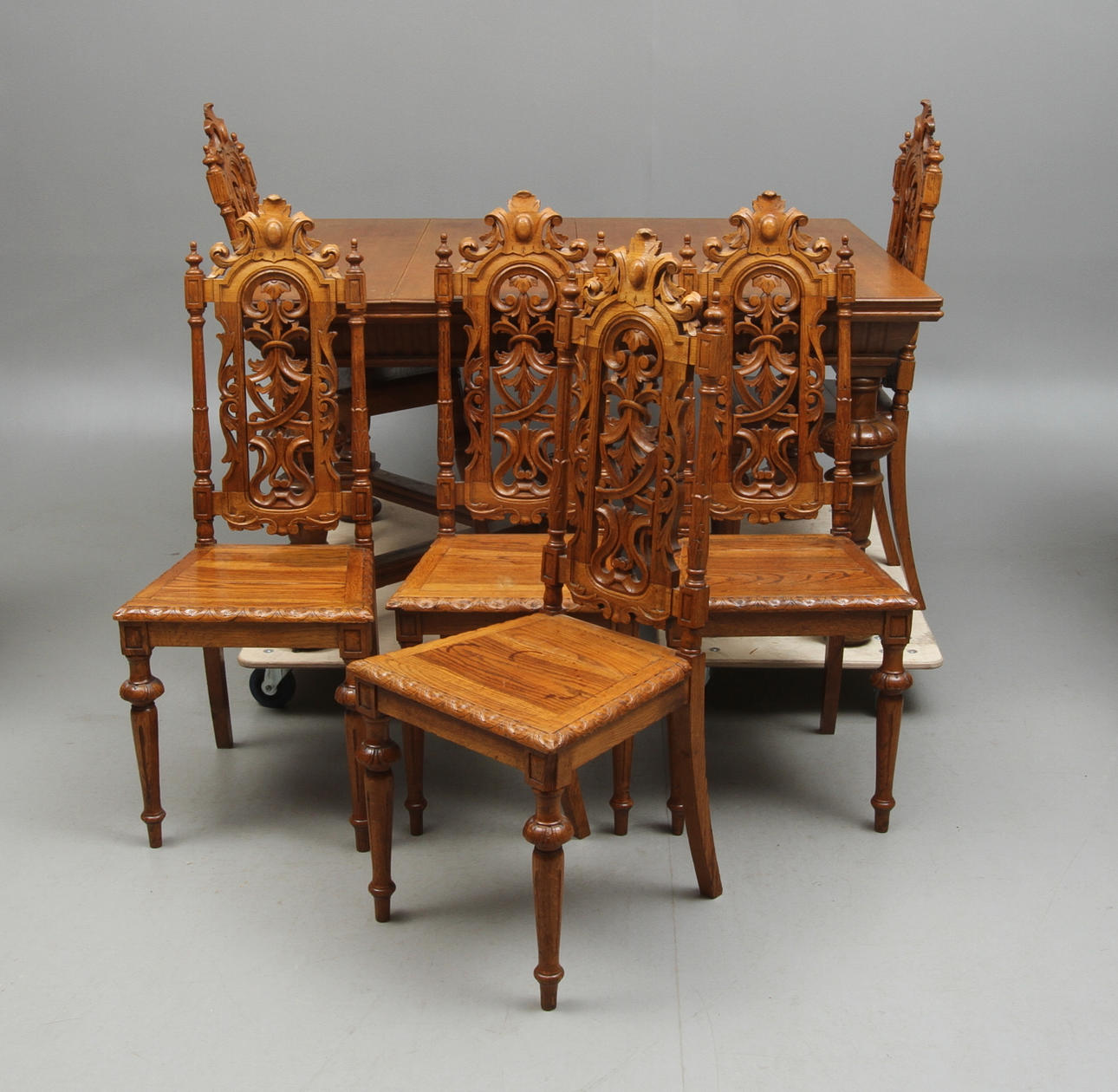 MATSALSGRUPP, 7 delar, nyrenässans, 1800-tal.