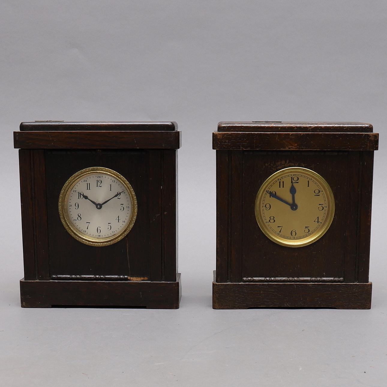 SPAR CLOCK/BOARD CLOCK, a pair, oak, Aktiebolaget Sparuret, first half ...