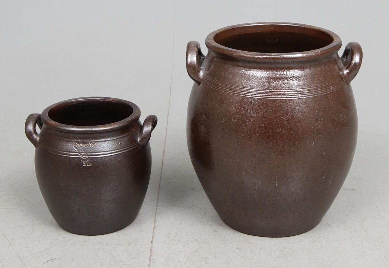 HÖGANÄSKRUKOR, 2 st 1900-tal.