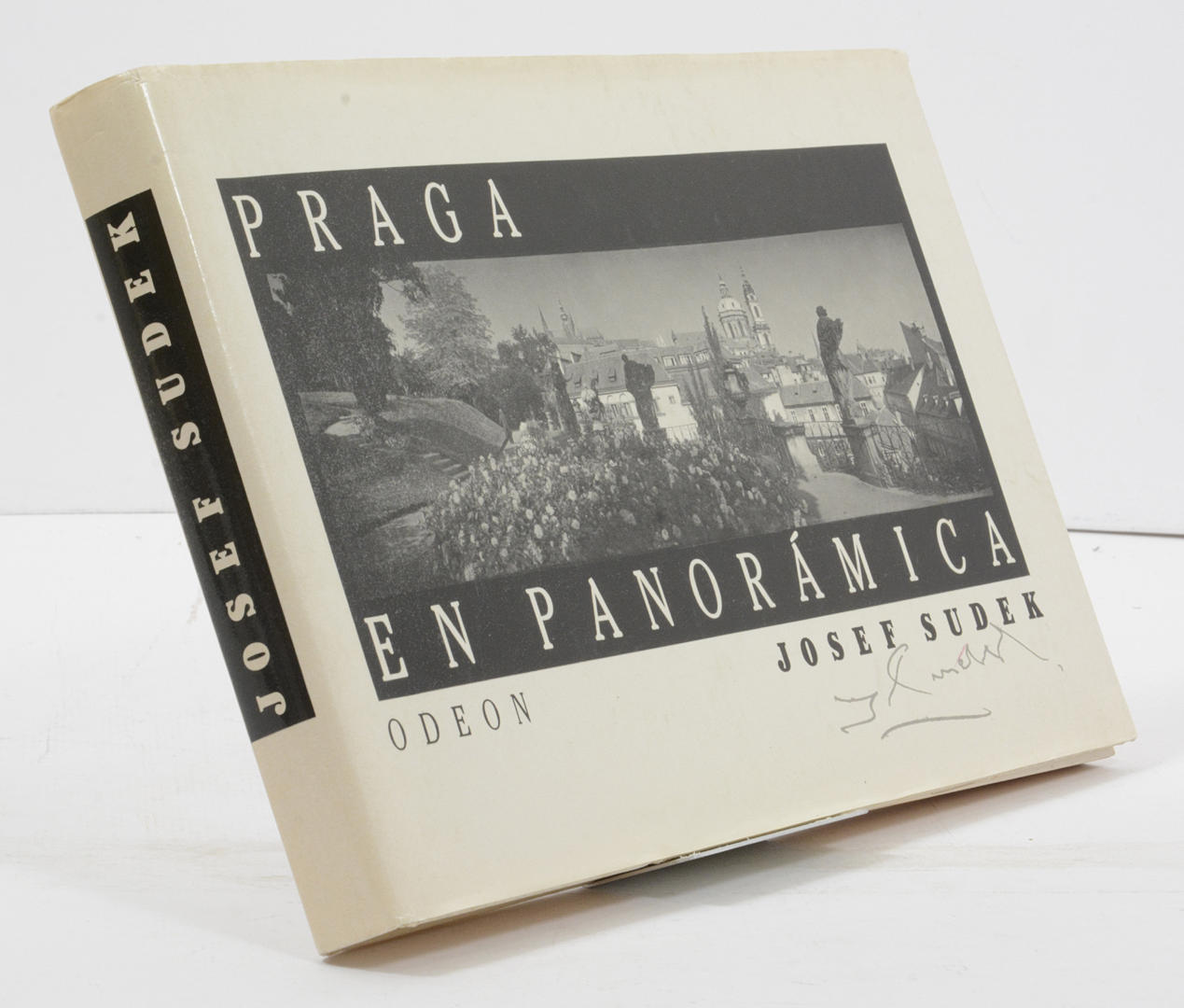 SUDEK, JOSEF:. Praga en panorámica. Books, Maps & Manuscripts 