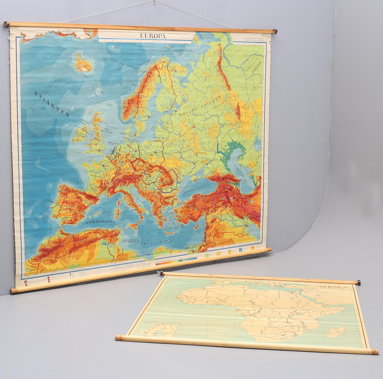 SCHULKARTEN, 2 Karten, Europa, Afrika, 1959-1961.