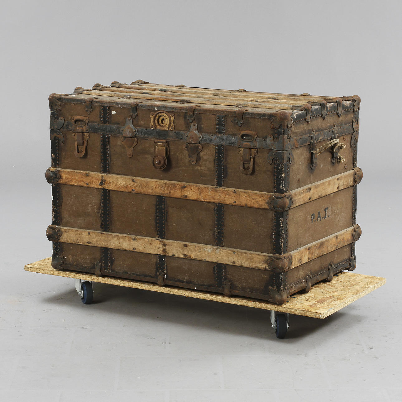 KOFFERT, sekelskiftet 1800/1900-tal.