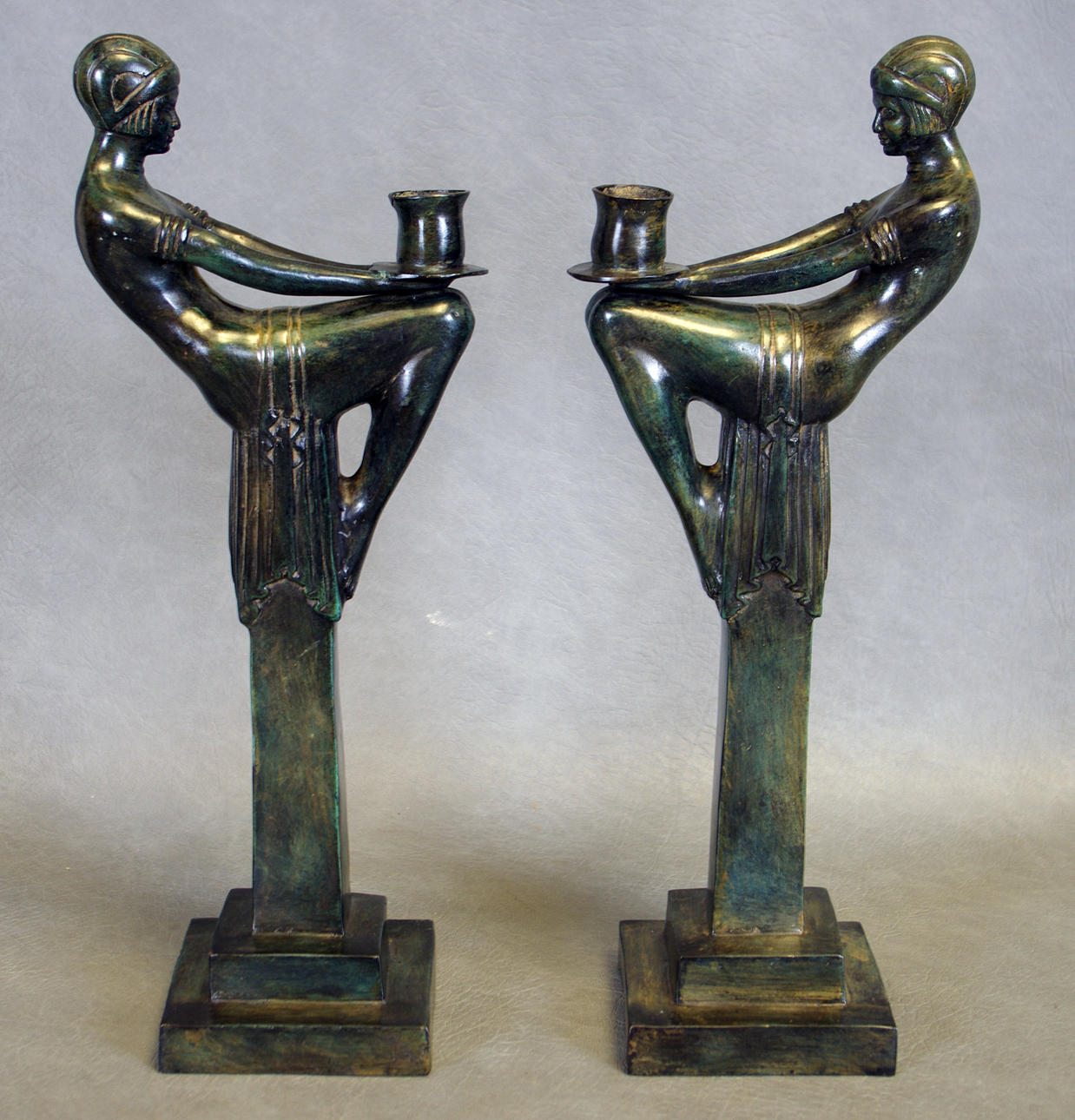 LJUSSTAKAR, 1 par, Art Deco-stil, brons.