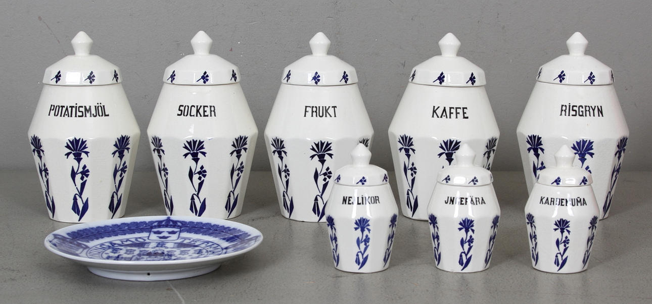 Kryddsats 5+3 del, samt Minnestallrik 1914.