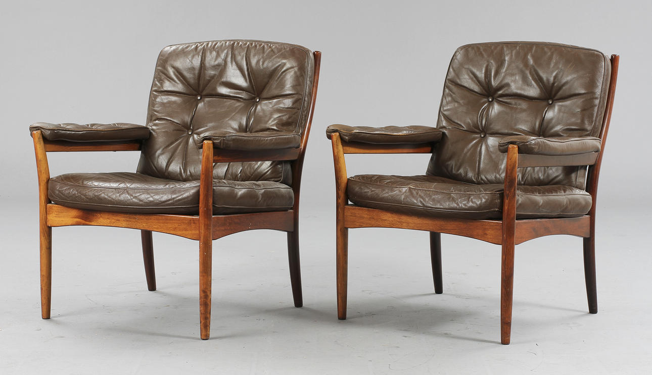 FÅTÖLJER, ett par, etikettmärkt Göte möbler.