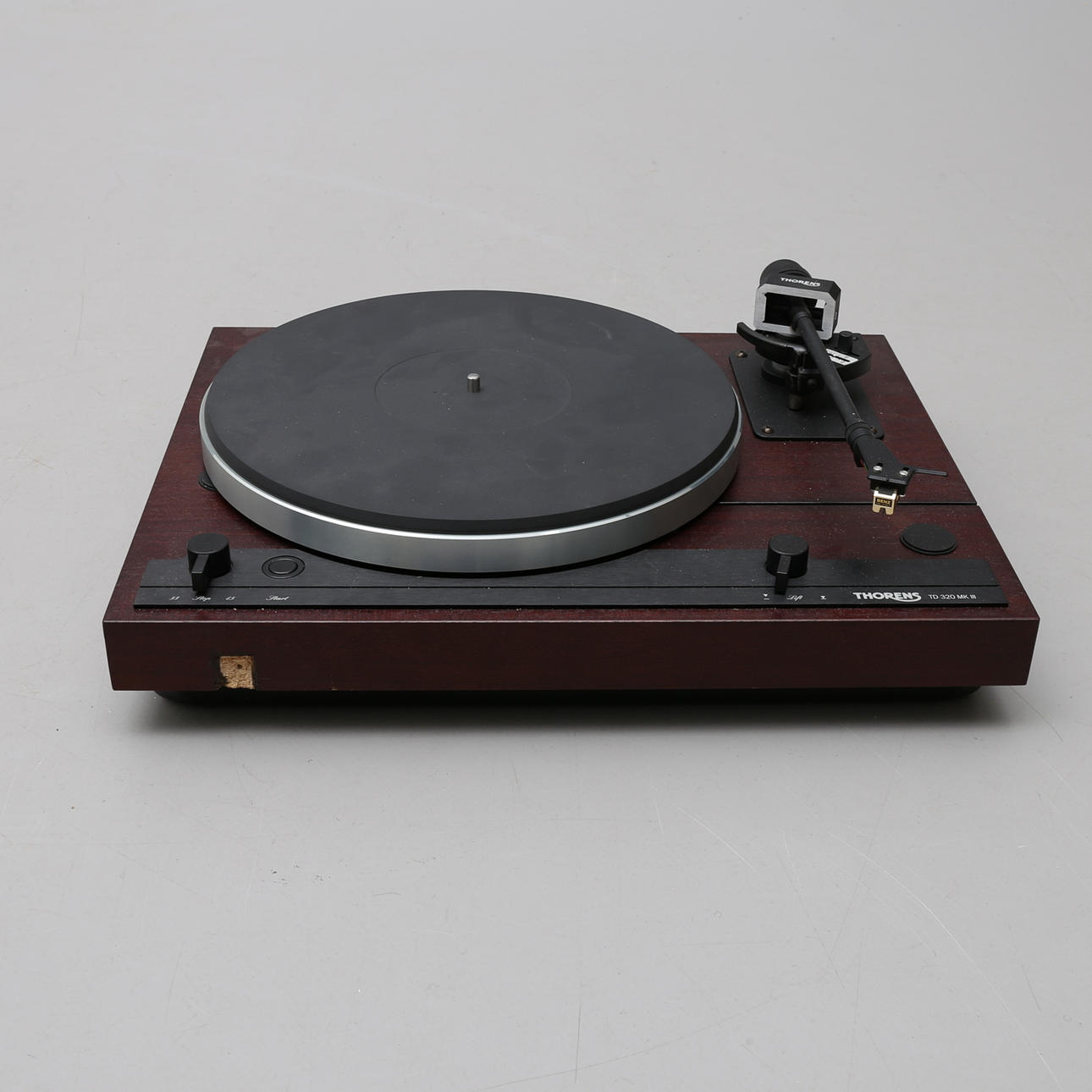 Plattenspieler, Thorens, Modell TD 320 MkIII.
