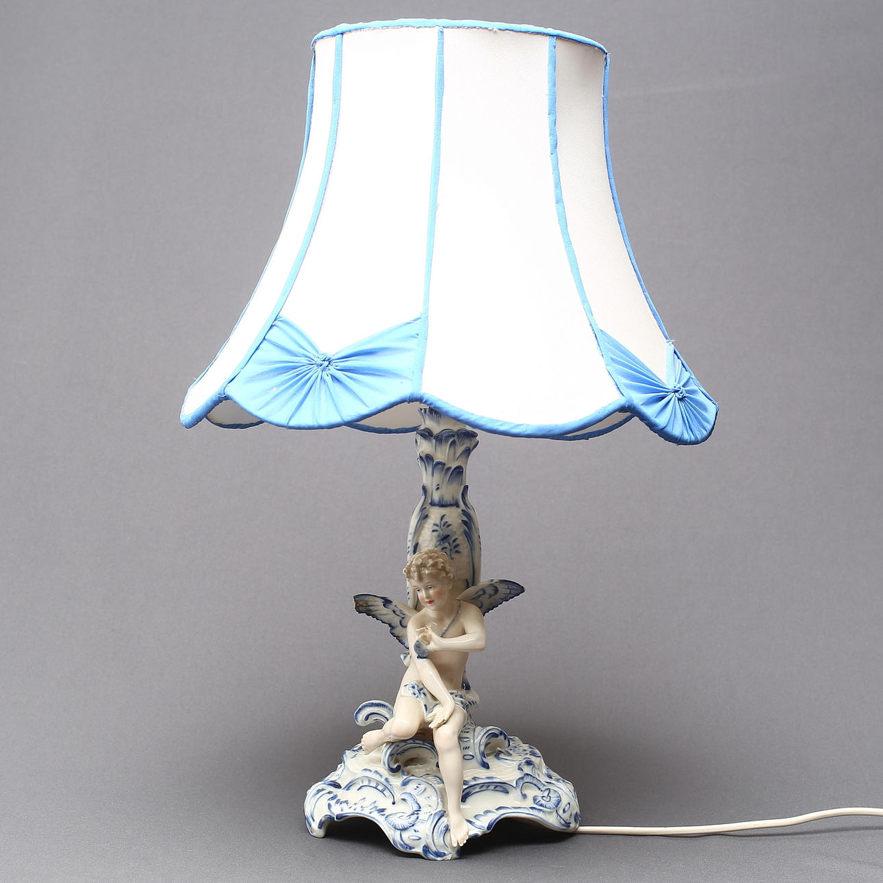 BORDSLAMPA, porslin, Delft, 1900-tal.