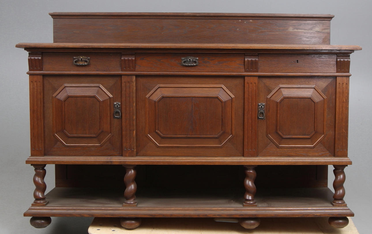 SIDEBOARD, barockstil, 1900-talets första kvartal.