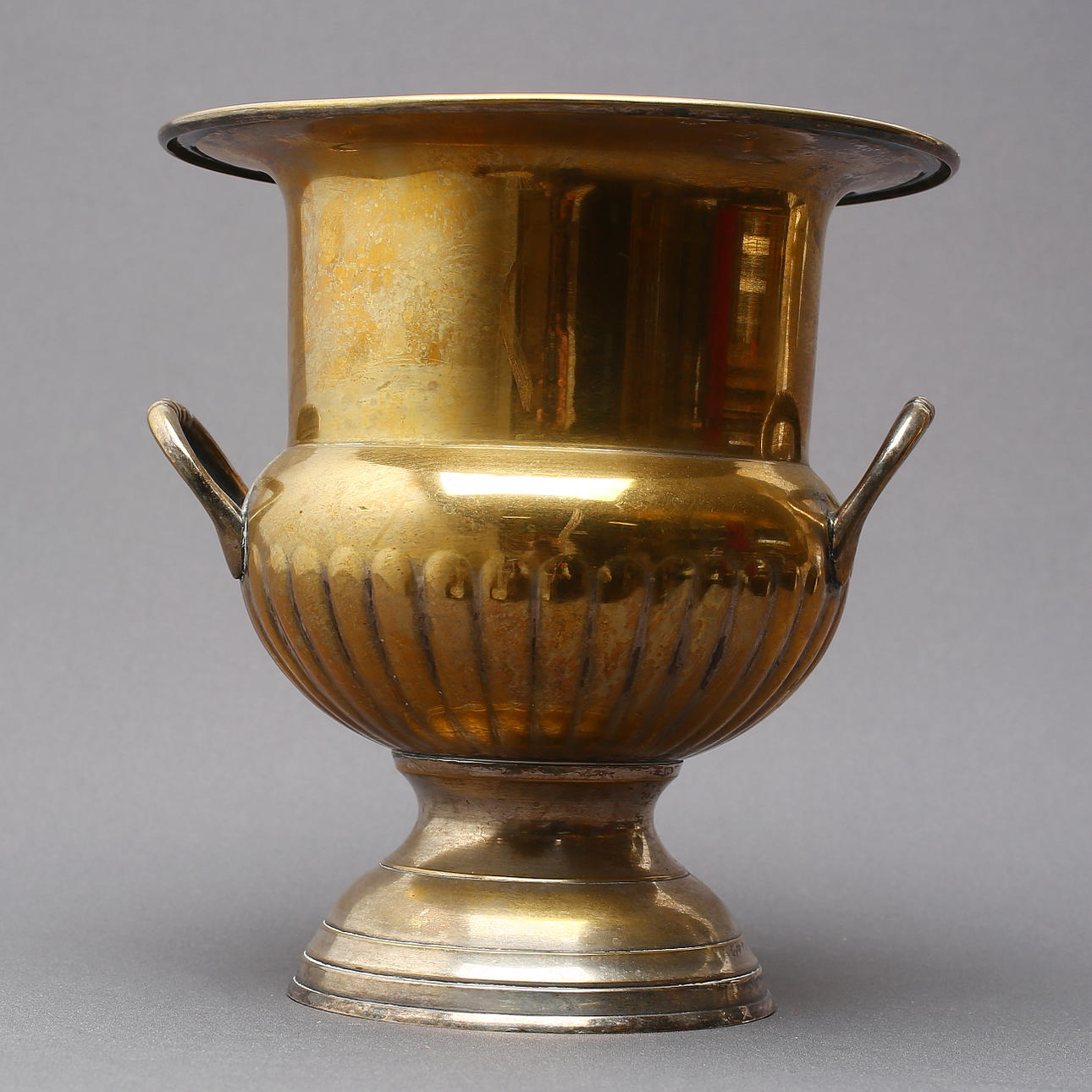 CHAMPAGNEKYLARE, mässing, 1900-tal.