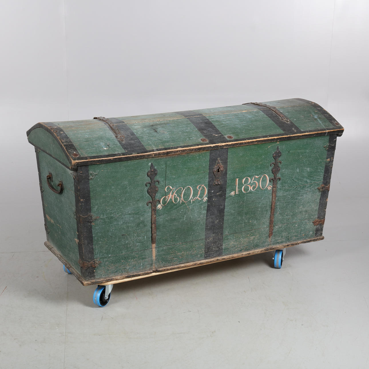 SUITCASE, 1800s.