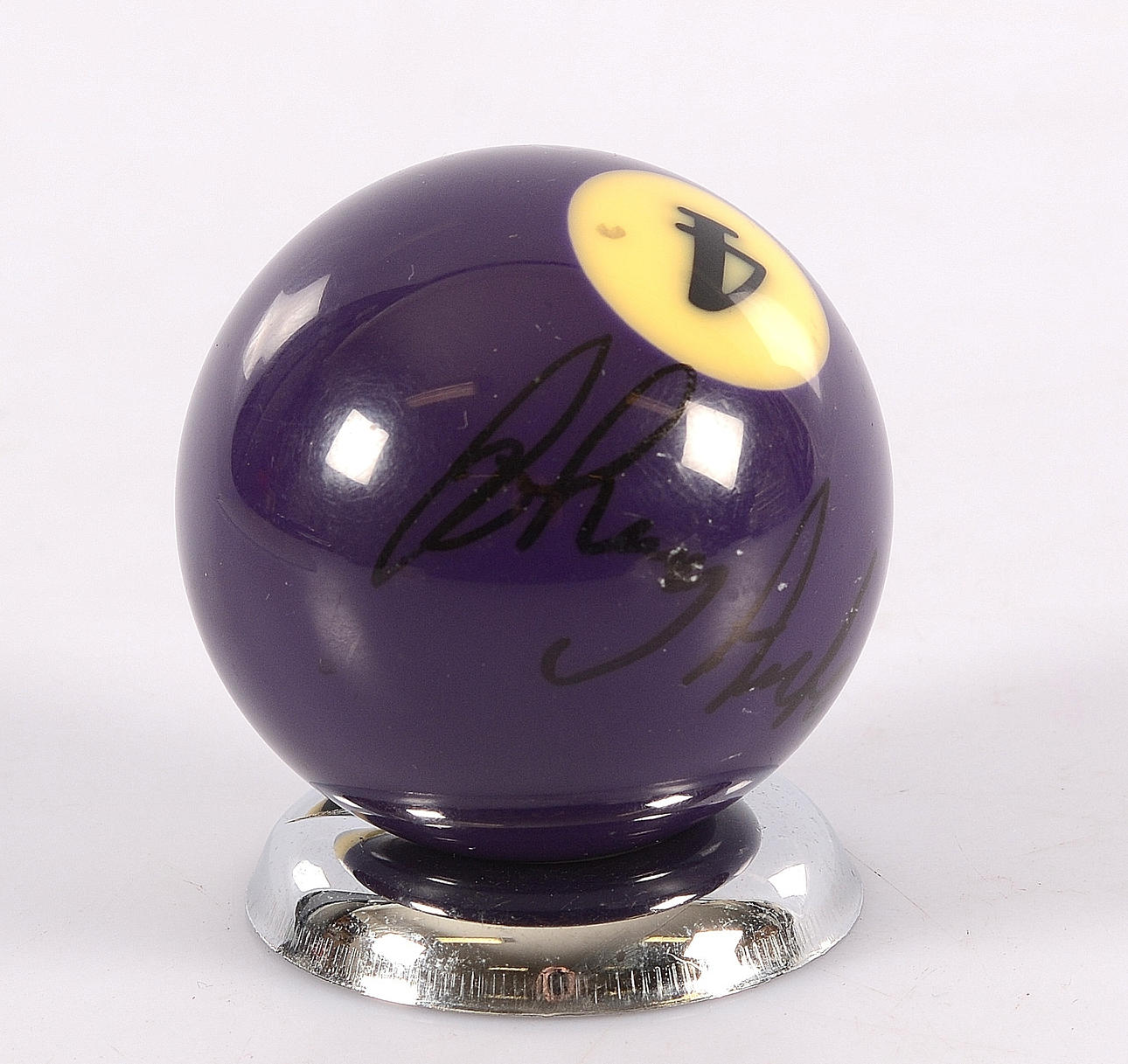 BILLIARD BALL, signed Johnny Archer and Nick Varner.