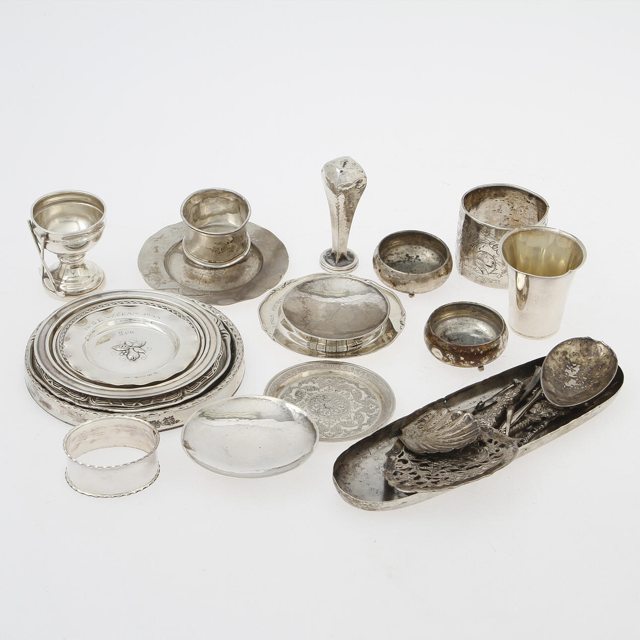 SILVER, 32 delar, diverse skrotsilver, ca 700 gram.