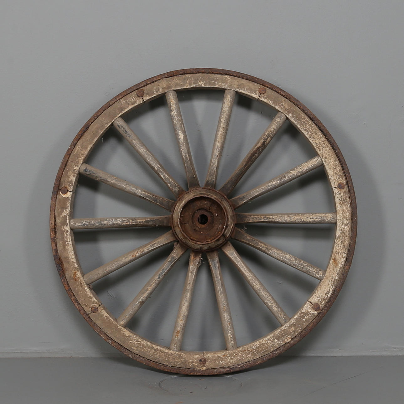 VAGNSHJUL, trä och järn, 1800-tal.