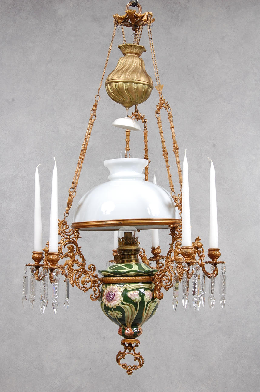 HÄNGFOTOGENLAMPA, majolika, 1800-tal.