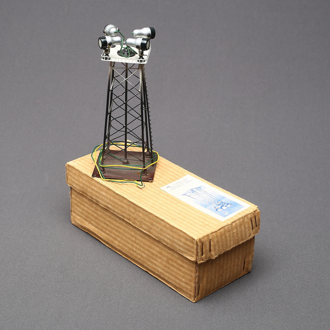 MODEL TRAIN POCHER No 109 headlight starter in metal. Original box.