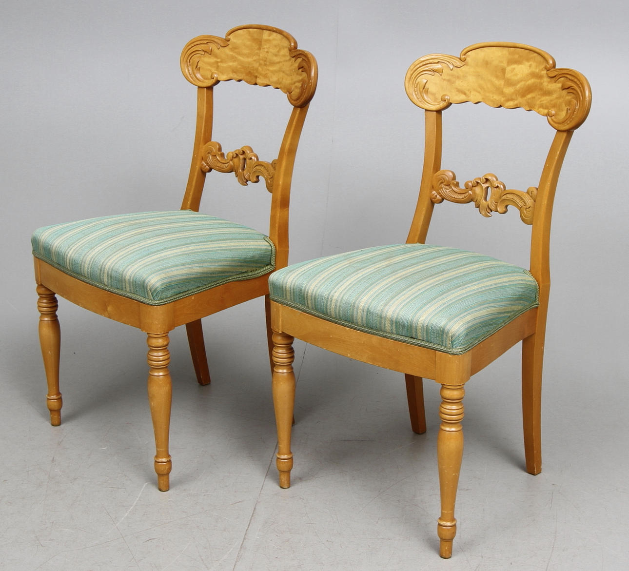 STOLAR, ett par, empire-stil, 1900-talets andra hälft.