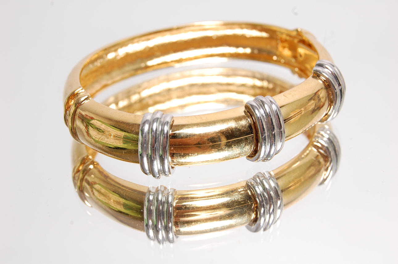 ARMBAND, förgyllt, av märket Cabouchon, nyskick.