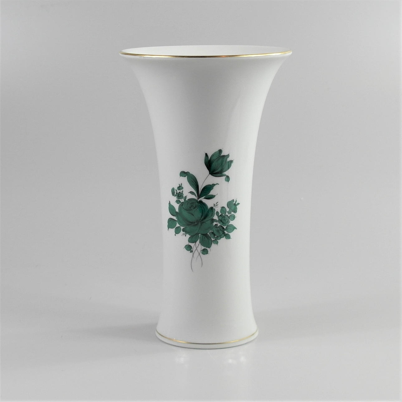 VASE. "Grüne Rose", Augarten Wien, Österreich.