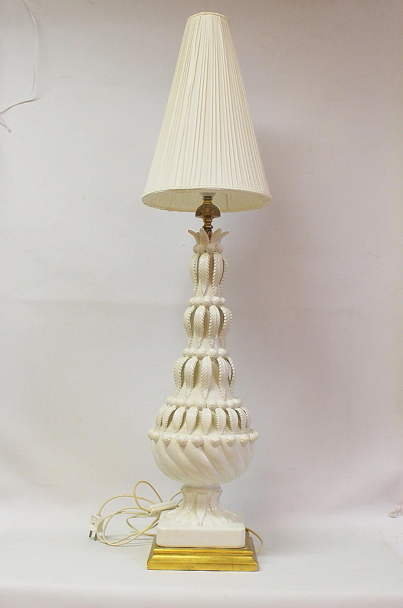 BORDSLAMPA, porslin, Spanien.