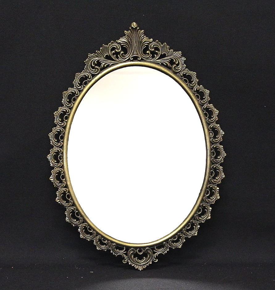 SPEGEL, med mässingsram.