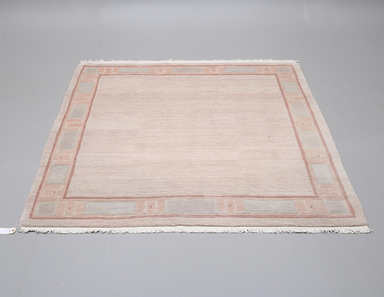 TEPPICH, Tibet, Nepal, 248 x 195 cm.