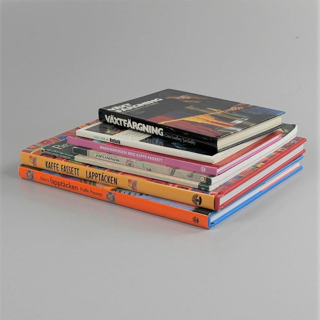 BØGER om tekstiler. 7 st.