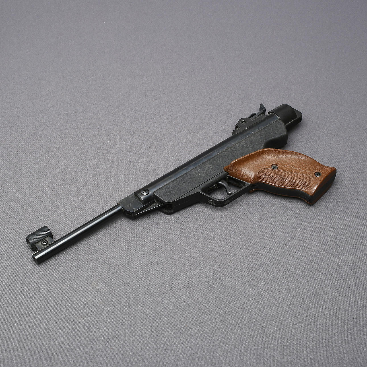 PISTOLA DE AIRE, modelo Diana 5.