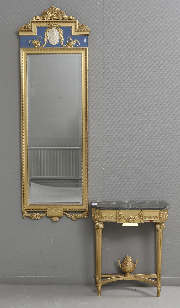 MIRROR WITH DRESSING TABLE, Gustavian style, 20th century.